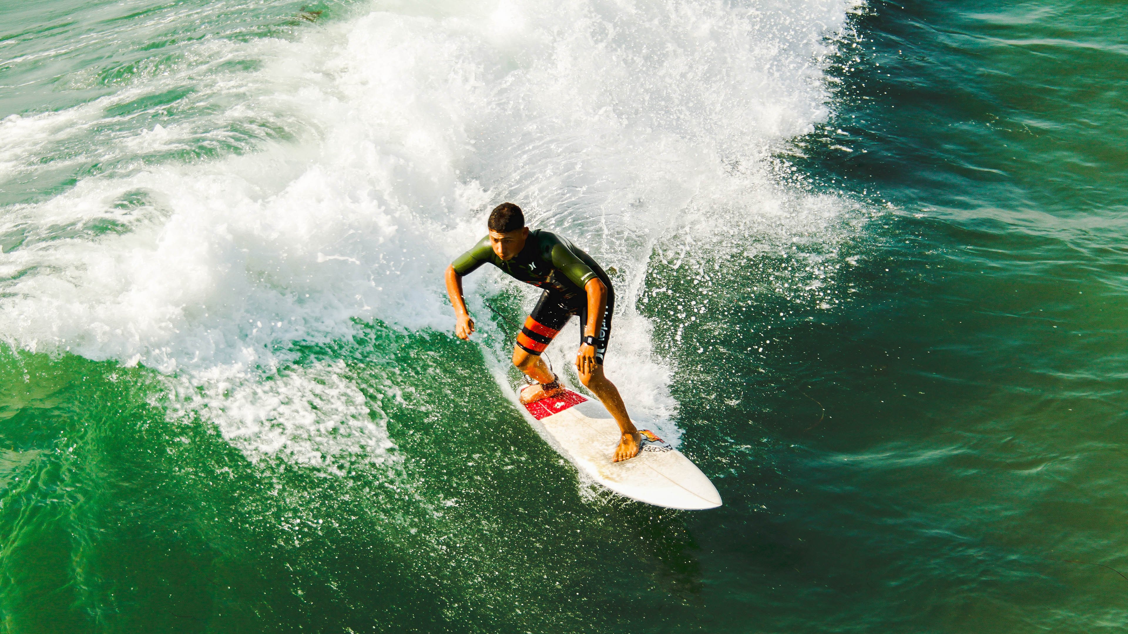 加拿大男队自由泳实力持续提升，加拿大泳手