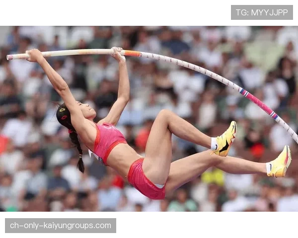 劲爆画面:运动员“万人空巷”夺冠时刻!